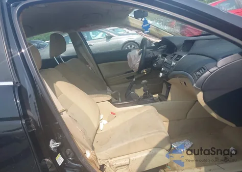 2011 Honda Accord 2.4 Lx из США, поврежденный, VIN 1HGCP2E39BA136097